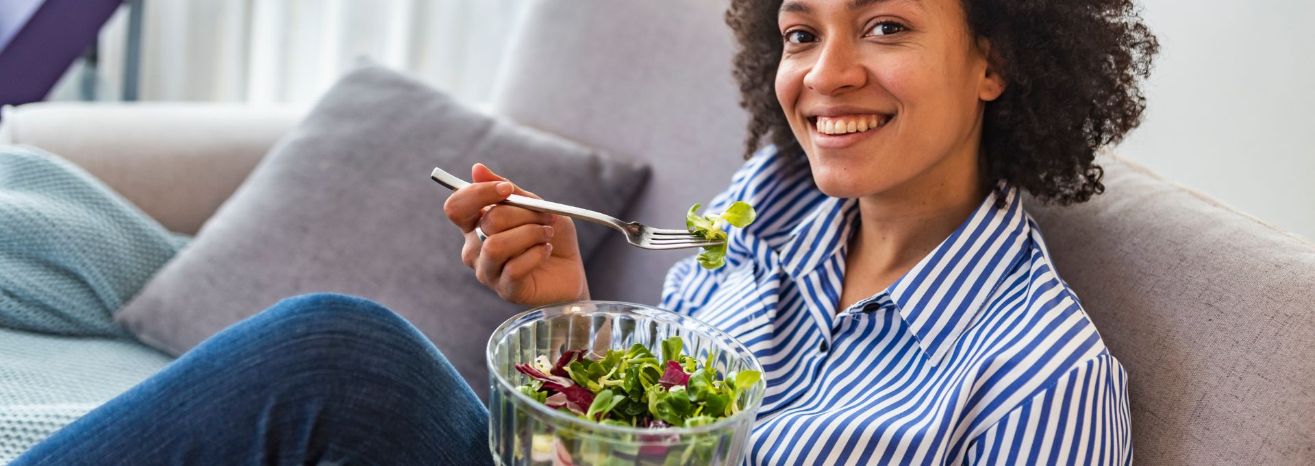 https://armazemnordestino.com.br/salada-de-pote-com-queijo-meia-cura-e-mix-de-sementes/